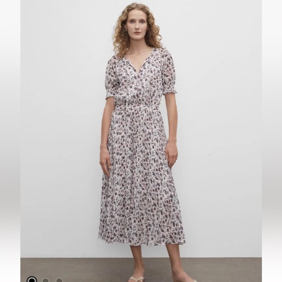 Club Monaco Dresses & Skirts - Club Monaco Floral Smocked Cuff Pleated Dress size 2